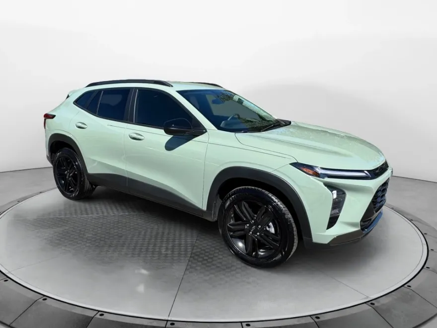 2025 Chevrolet Trax ACTIV photo 1