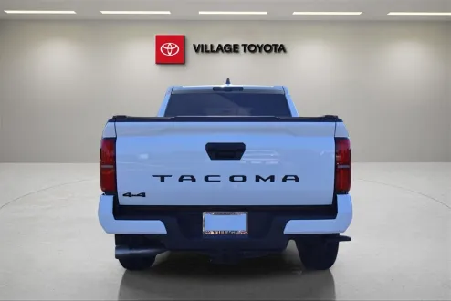 2025 Toyota Tacoma TRD Sport photo 3