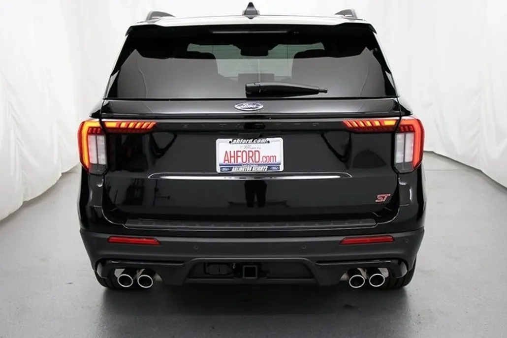 2025 Ford Explorer ST photo 1