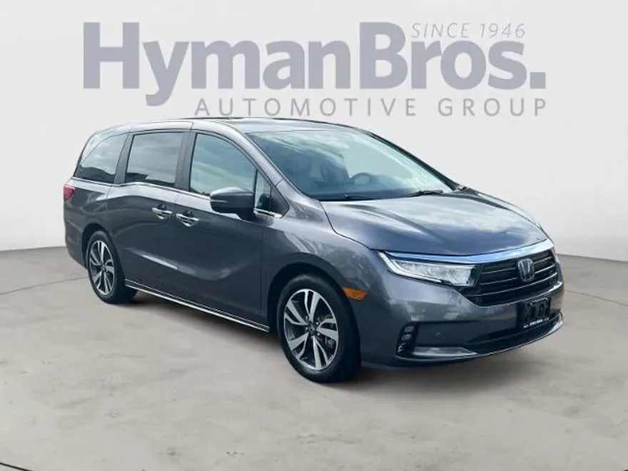 2024 Honda Odyssey Touring photo 1
