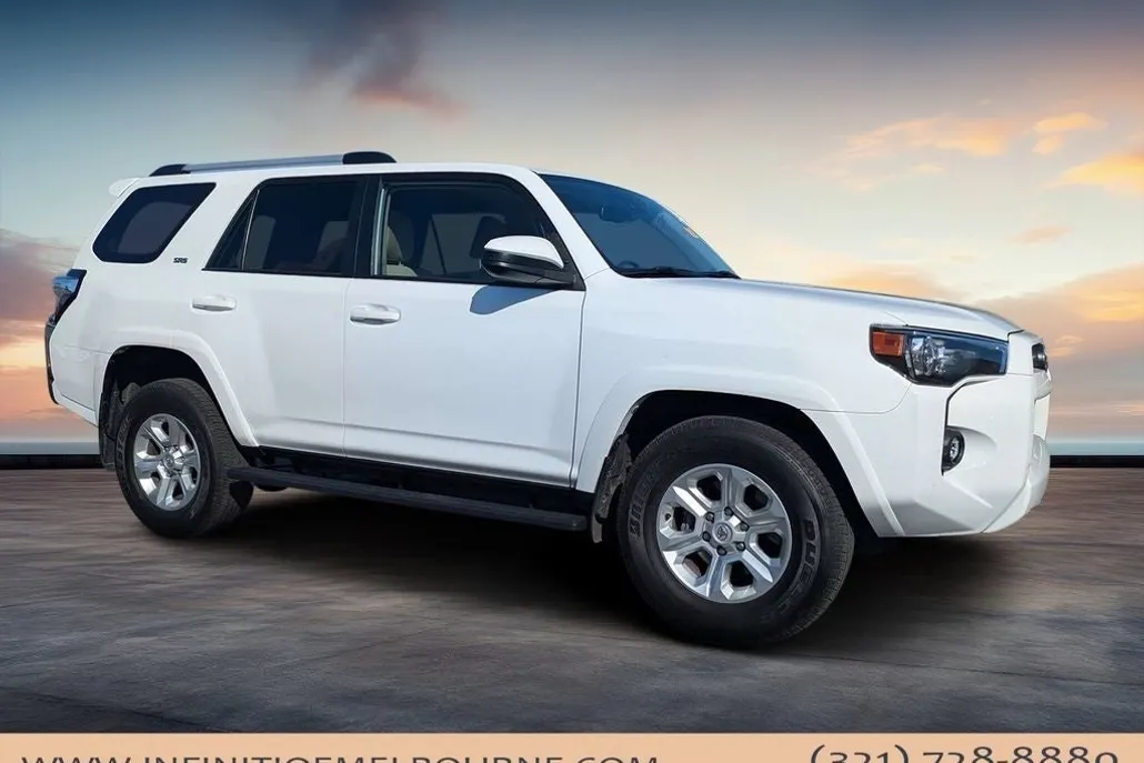 2023 Toyota 4Runner SR5 photo 1