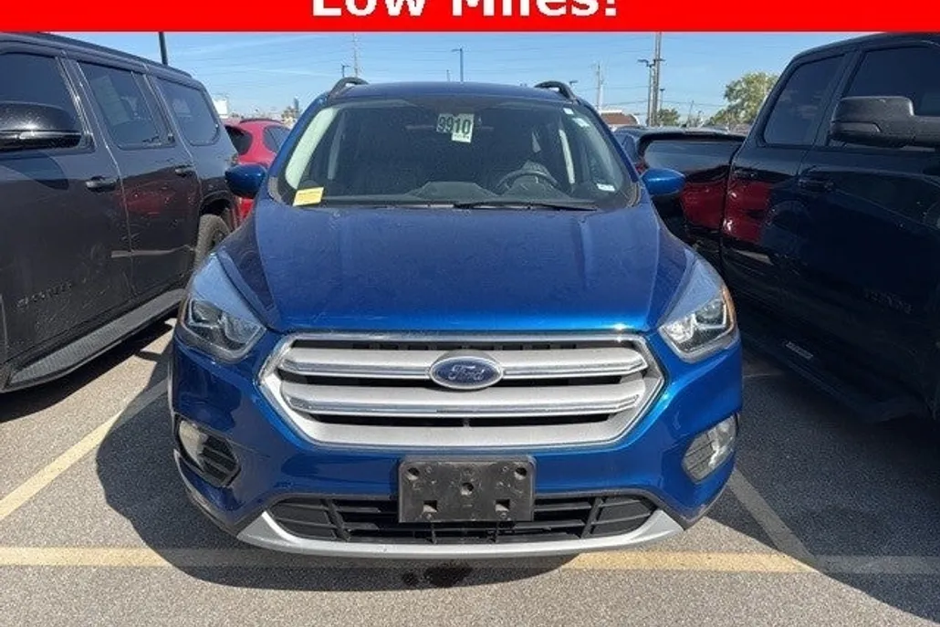 2019 Ford Escape SEL photo 1
