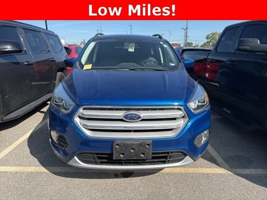 2019 Ford Escape SEL photo 1