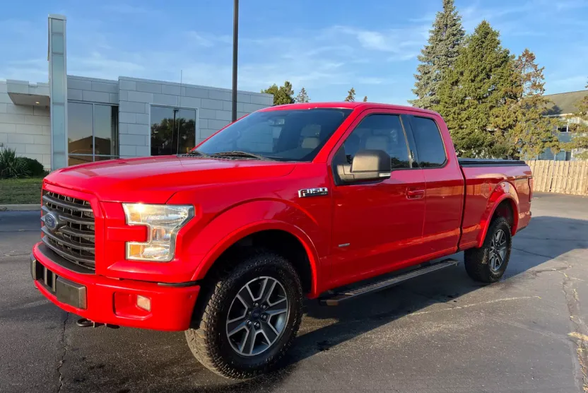 2015 Ford F-150 XLT photo 1