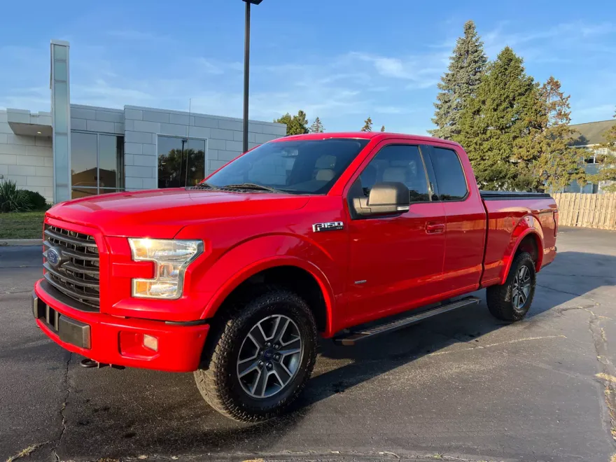 2015 Ford F-150 XLT photo 1