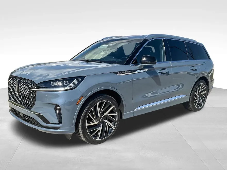 2025 Lincoln Aviator Black Label photo 1