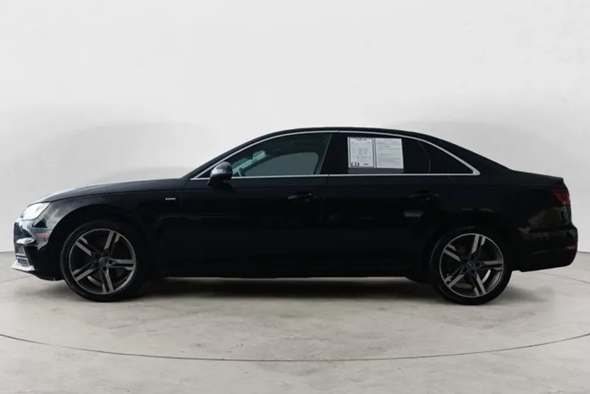 2018 Audi A4 Premium Plus photo 1