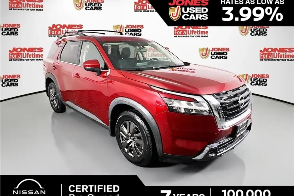 2022 Nissan Pathfinder SV photo 1