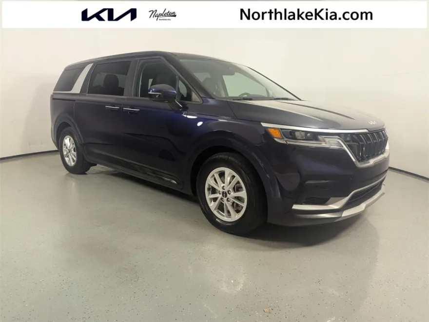 2023 Kia Carnival LX photo 1