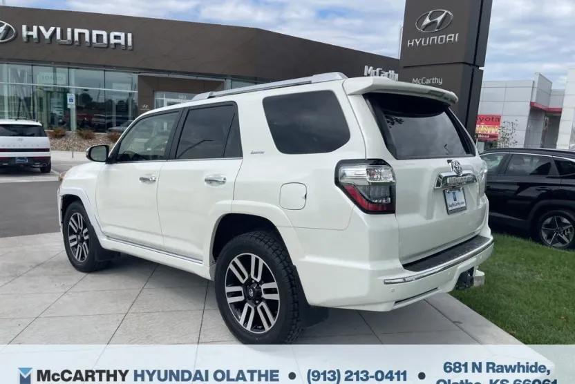 2020 Toyota 4Runner Limited photo 1