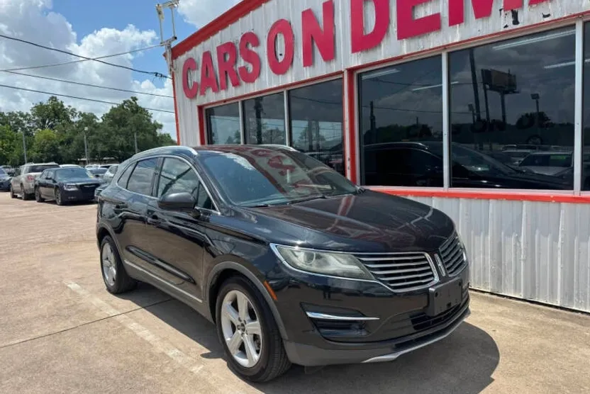 2015 Lincoln MKC Base photo 1