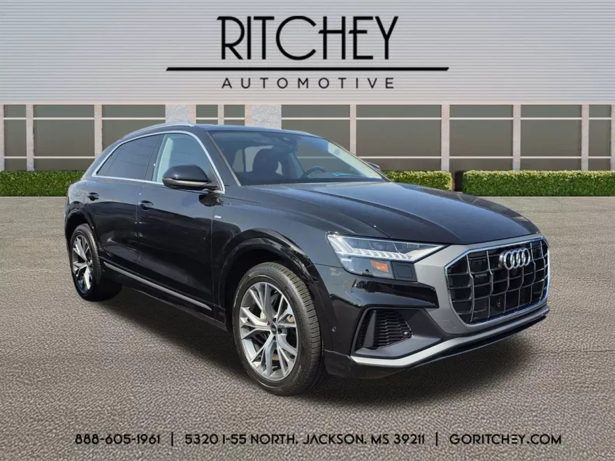2023 Audi Q8 line Premium Plus photo 1