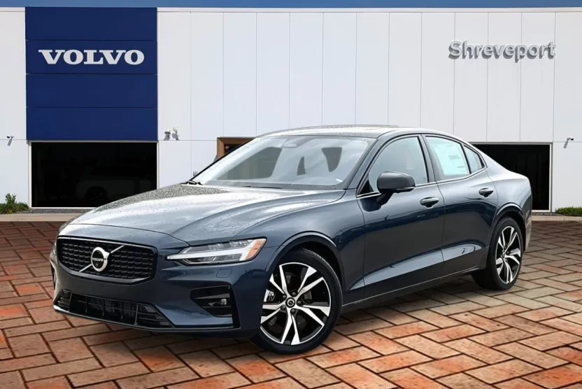 2024 Volvo S60 B5 AWD Plus photo 1