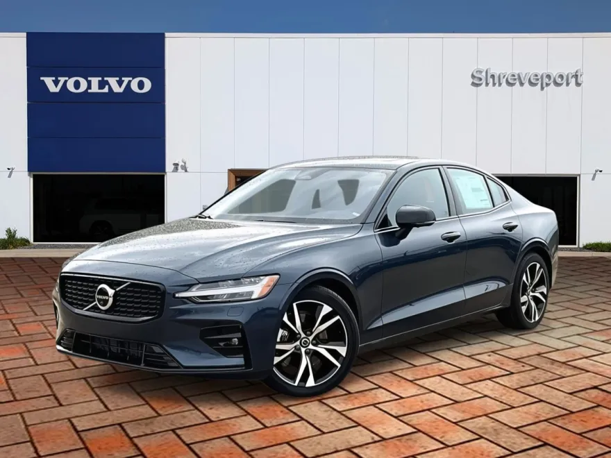 2024 Volvo S60 B5 AWD Plus photo 1