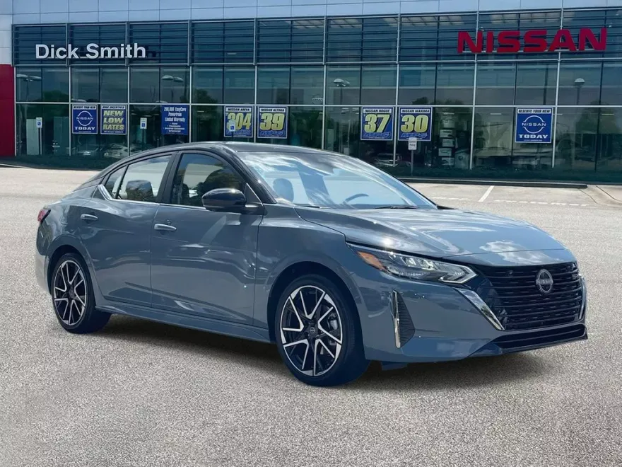 2025 Nissan Sentra SR photo 1