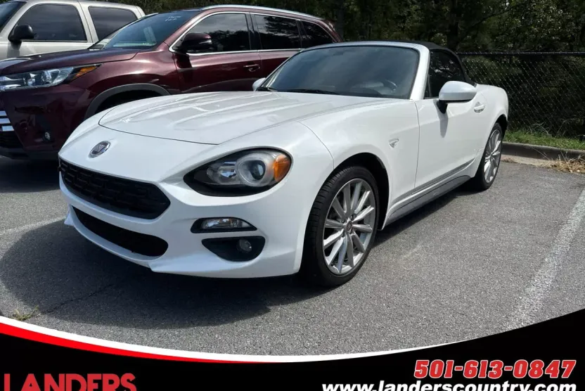 2018 Fiat 124 Spider Lusso photo 1
