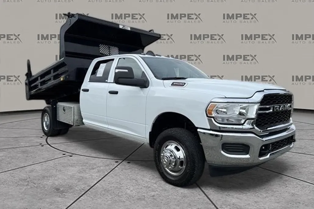 2023 Ram 3500 Tradesman photo 1