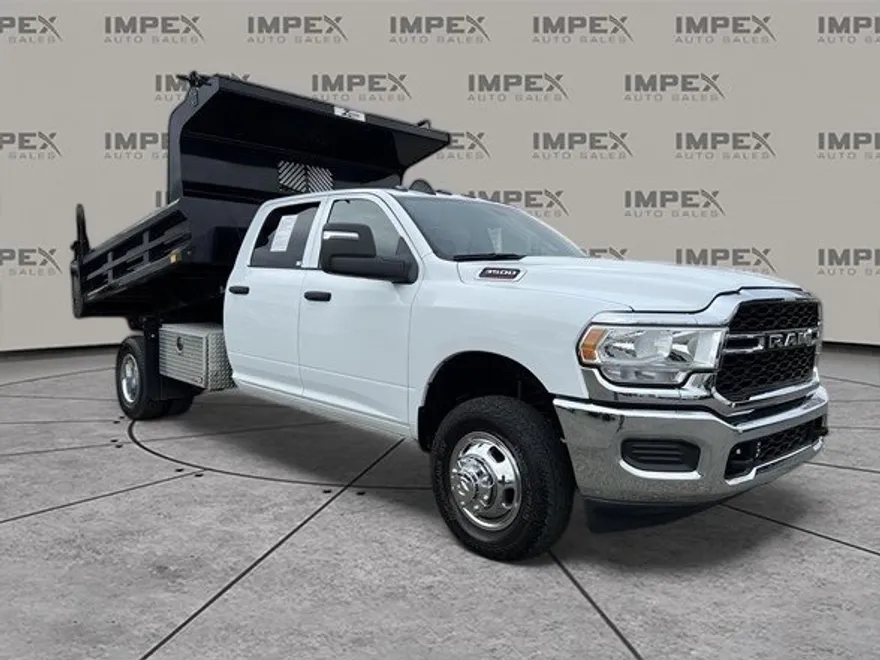 2023 Ram 3500 Tradesman photo 1