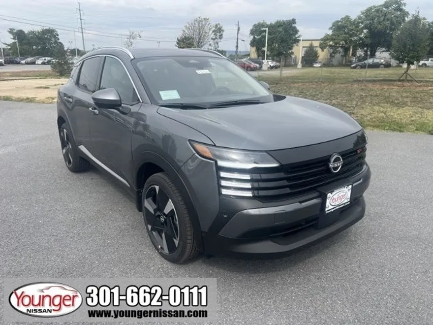 2025 Nissan Kicks SR photo 1