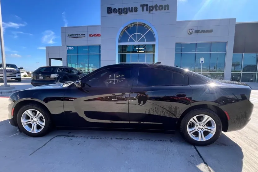 2023 Dodge Charger SXT photo 1