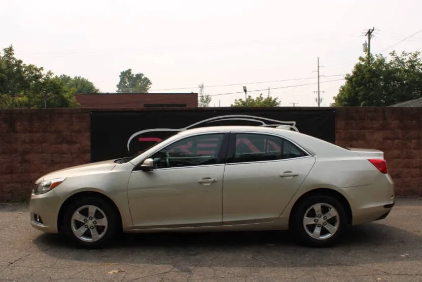 2016 Chevrolet Malibu Limited 1LT photo 1