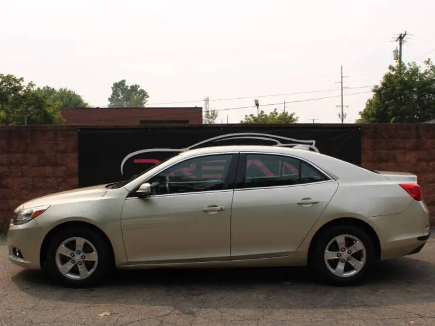 2016 Chevrolet Malibu Limited 1LT photo 1