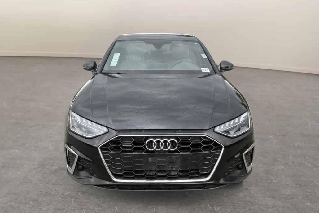 2023 Audi A4 S line Quattro Premium Plus photo 1