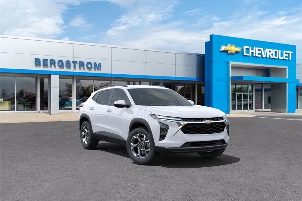2025 Chevrolet Trax LT photo 1