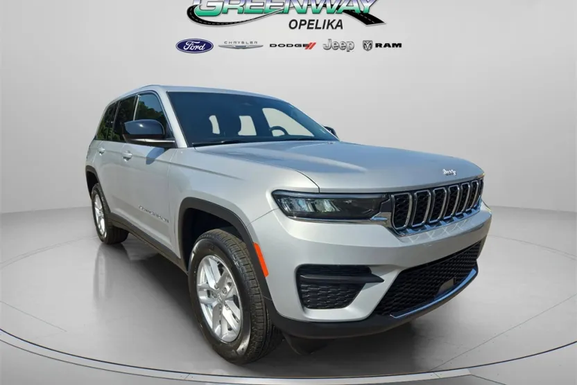 2025 Jeep Grand Cherokee Laredo X photo 1