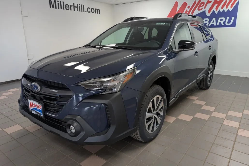 2025 Subaru Outback Premium photo 1