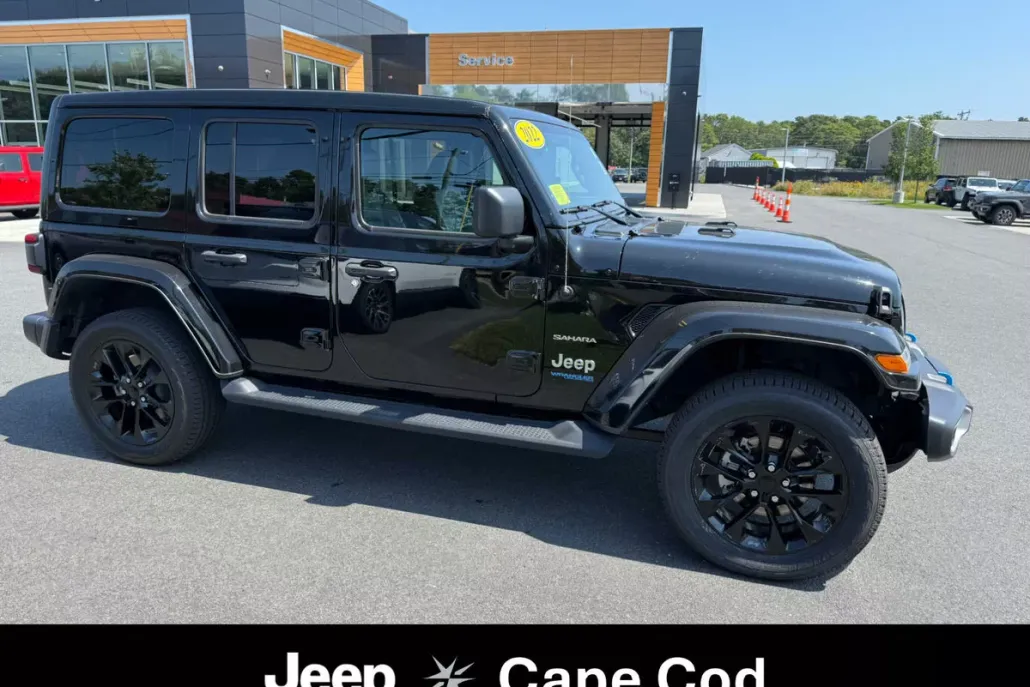 2022 Jeep Wrangler 4xe Unlimited Sahara photo 1