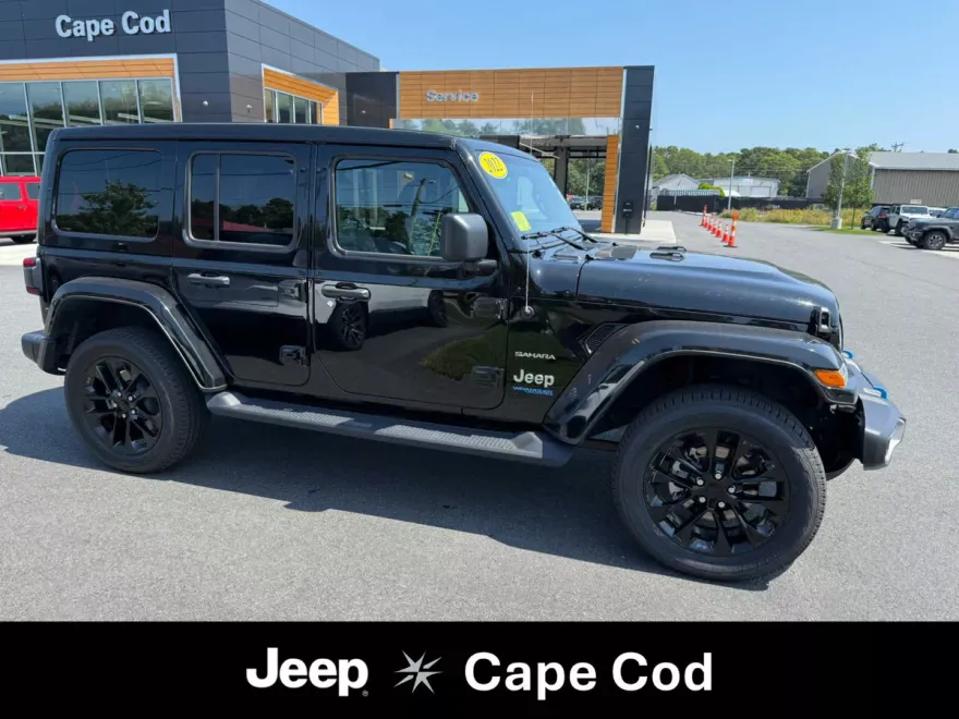 2022 Jeep Wrangler 4xe Unlimited Sahara photo 1