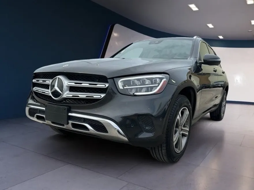 2022 Mercedes Benz GLC 300 photo 1