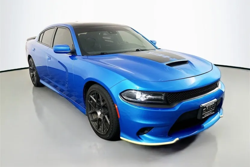2019 Dodge Charger R/T photo 1