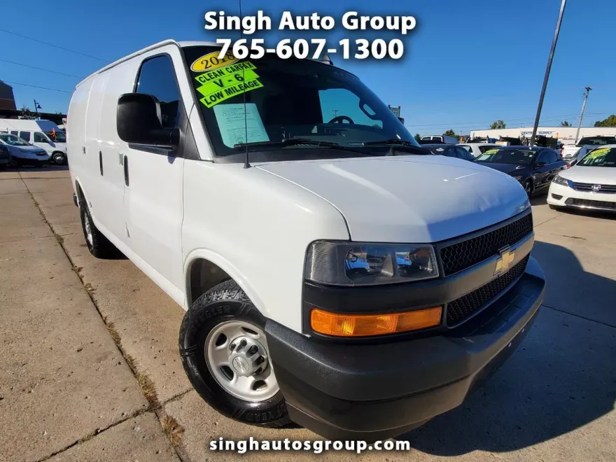 2018 Chevrolet Express 2500 Cargo photo 1