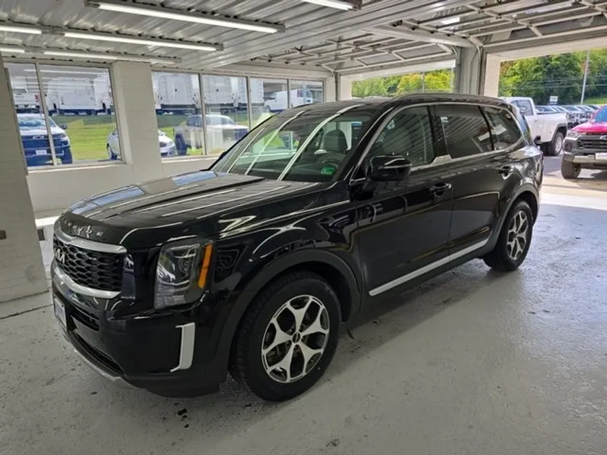 2022 Kia Telluride EX photo 1
