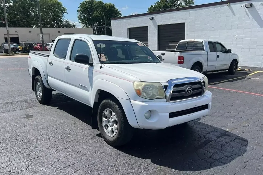 2010 Toyota Tacoma SR5 photo 1