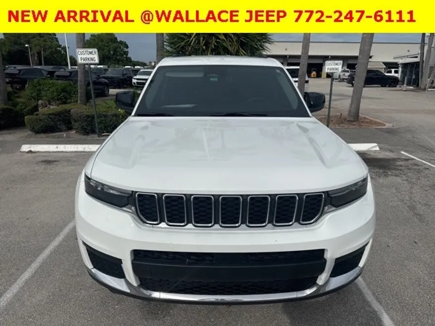 2023 Jeep Grand Cherokee Laredo photo 1