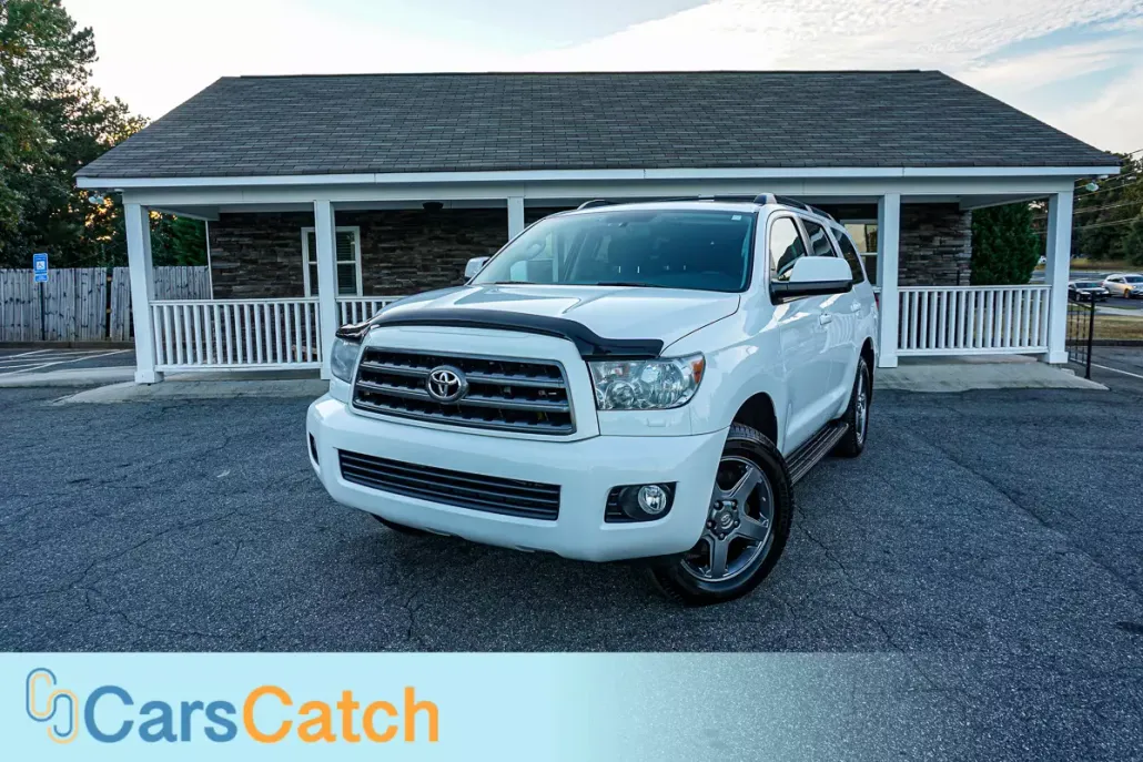 2015 Toyota Sequoia SR5 photo 1
