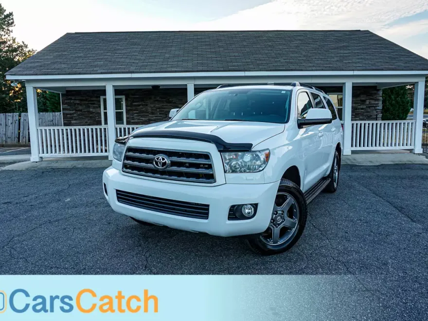 2015 Toyota Sequoia SR5 photo 1
