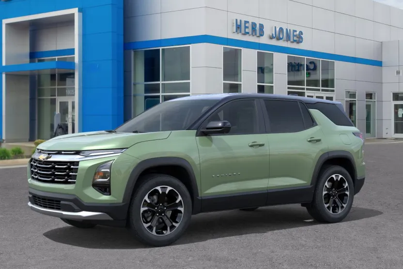 2026 Chevrolet Equinox LT photo 1