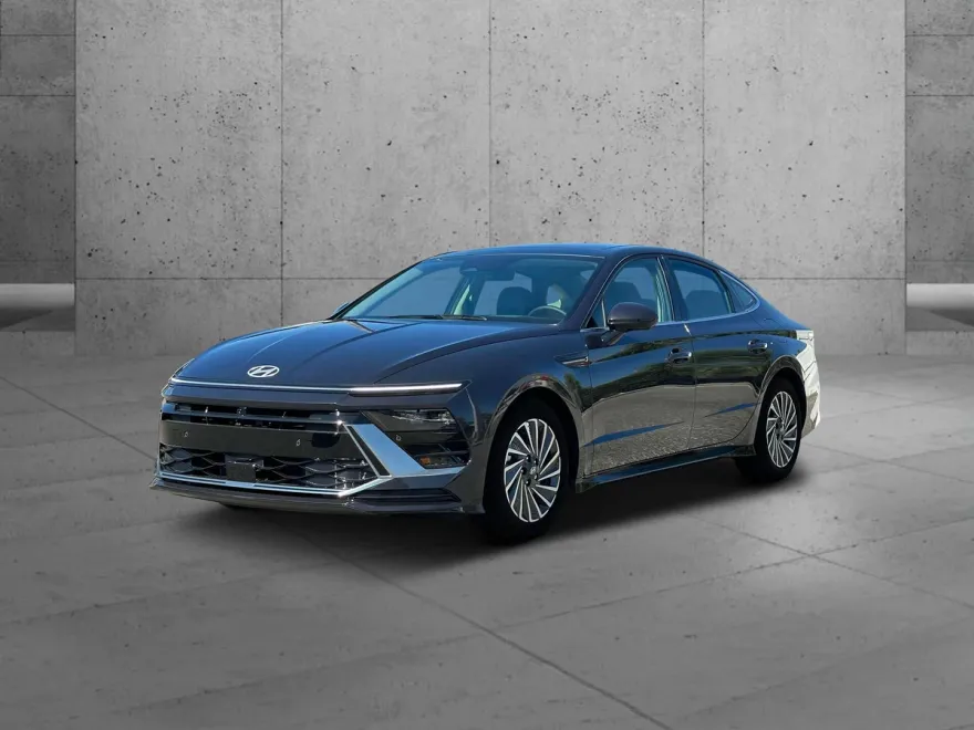 2025 Hyundai Sonata Hybrid Limited photo 1