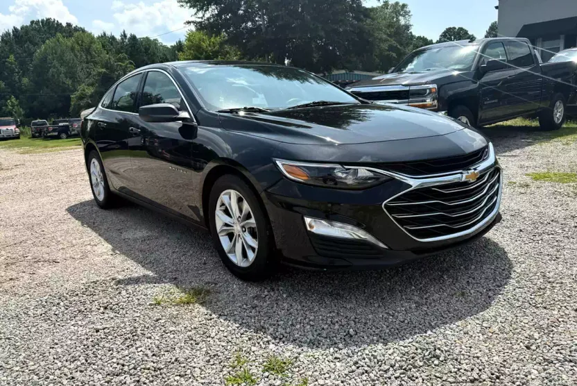 2019 Chevrolet Malibu 1LT photo 1
