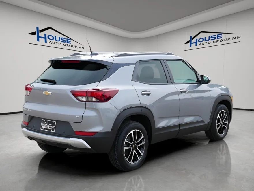 2024 Chevrolet Trailblazer LT photo 6