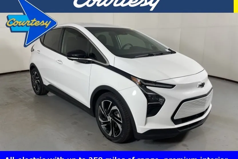 2023 Chevrolet Bolt EV 2LT photo 1