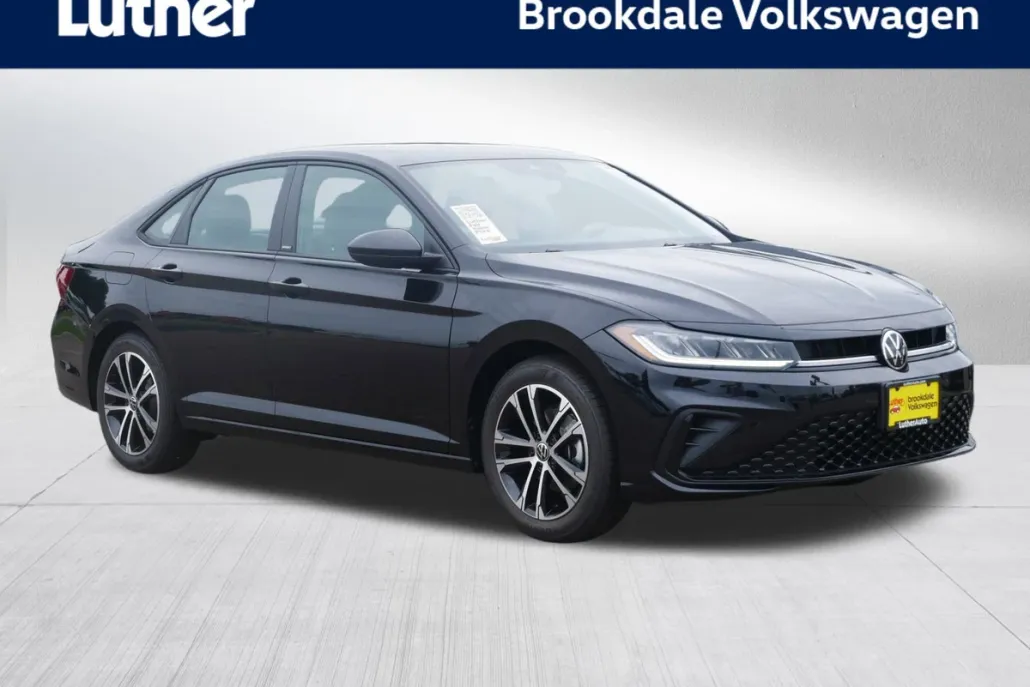 2025 Volkswagen Jetta Sport photo 1