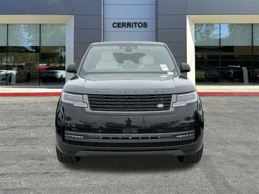 2025 Land Rover Range Rover SE photo 1