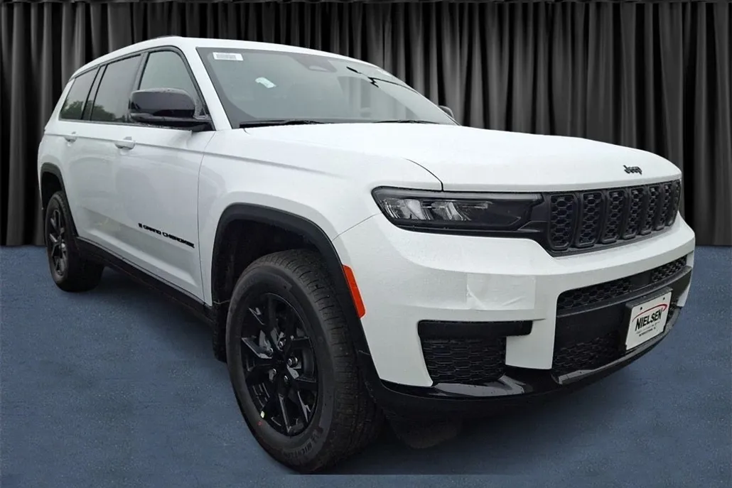 2025 Jeep Grand Cherokee Altitude X photo 1