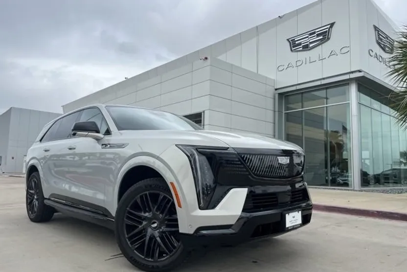 2025 Cadillac Escalade IQ Sport photo 1