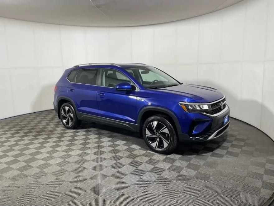 2024 Volkswagen Tiguan SE photo 1